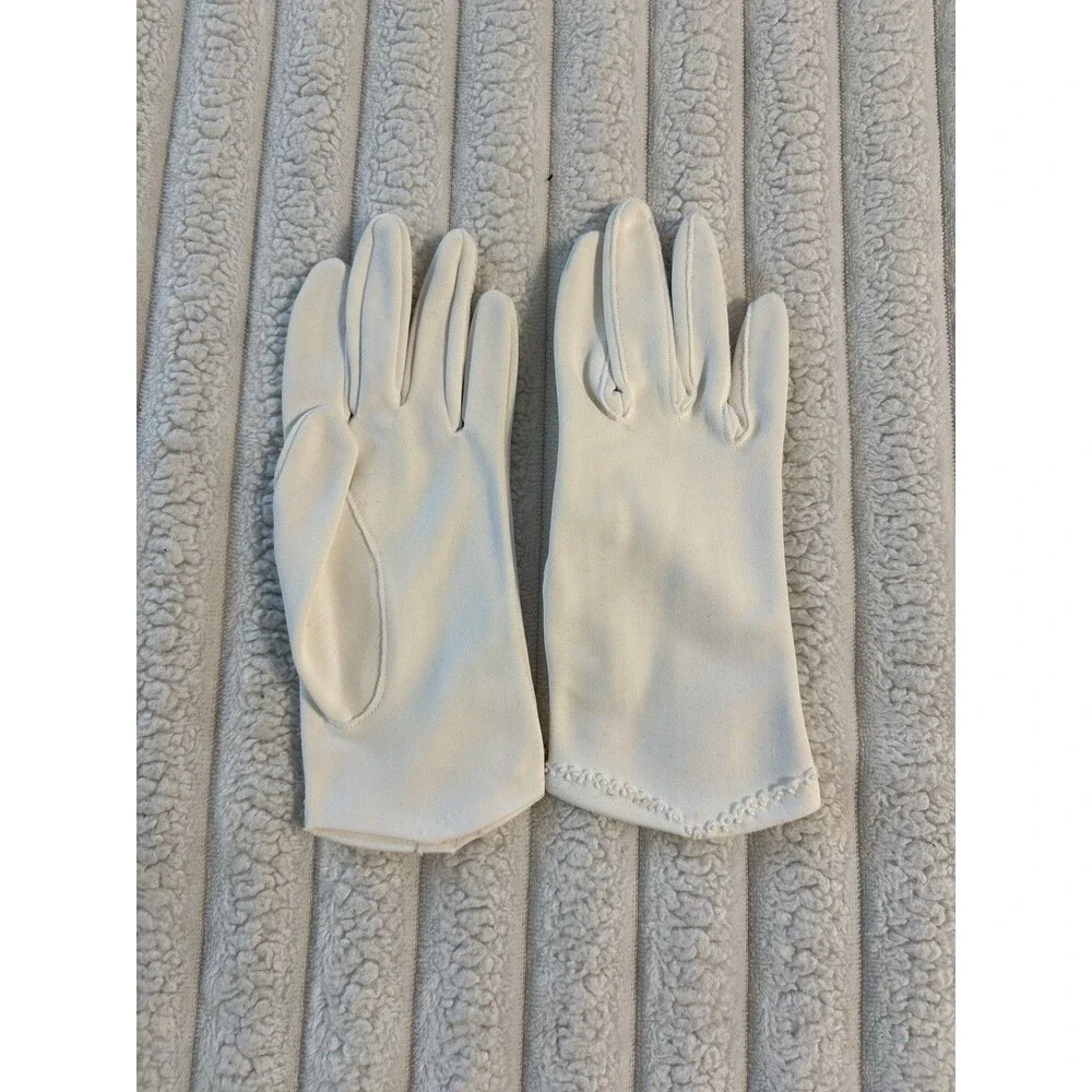 Vintage 1940s-50s Ladies Off White Gloves Lace Trim V Hem